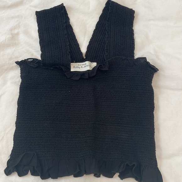 Small black Ruby & Jenna crop top - Picture 1 of 3